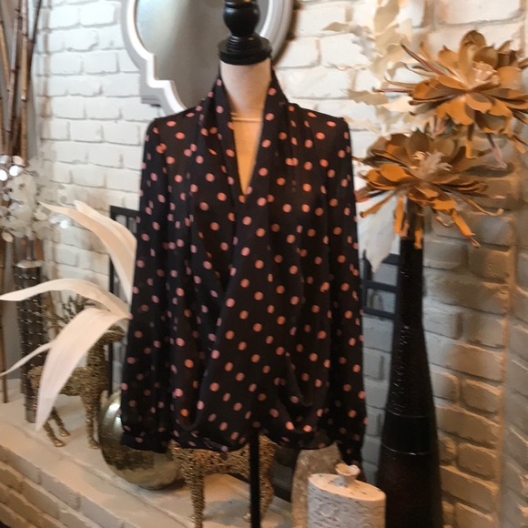 Bisou Bisou Tops - Bisou Bisou Black and pink polka dot blouse!